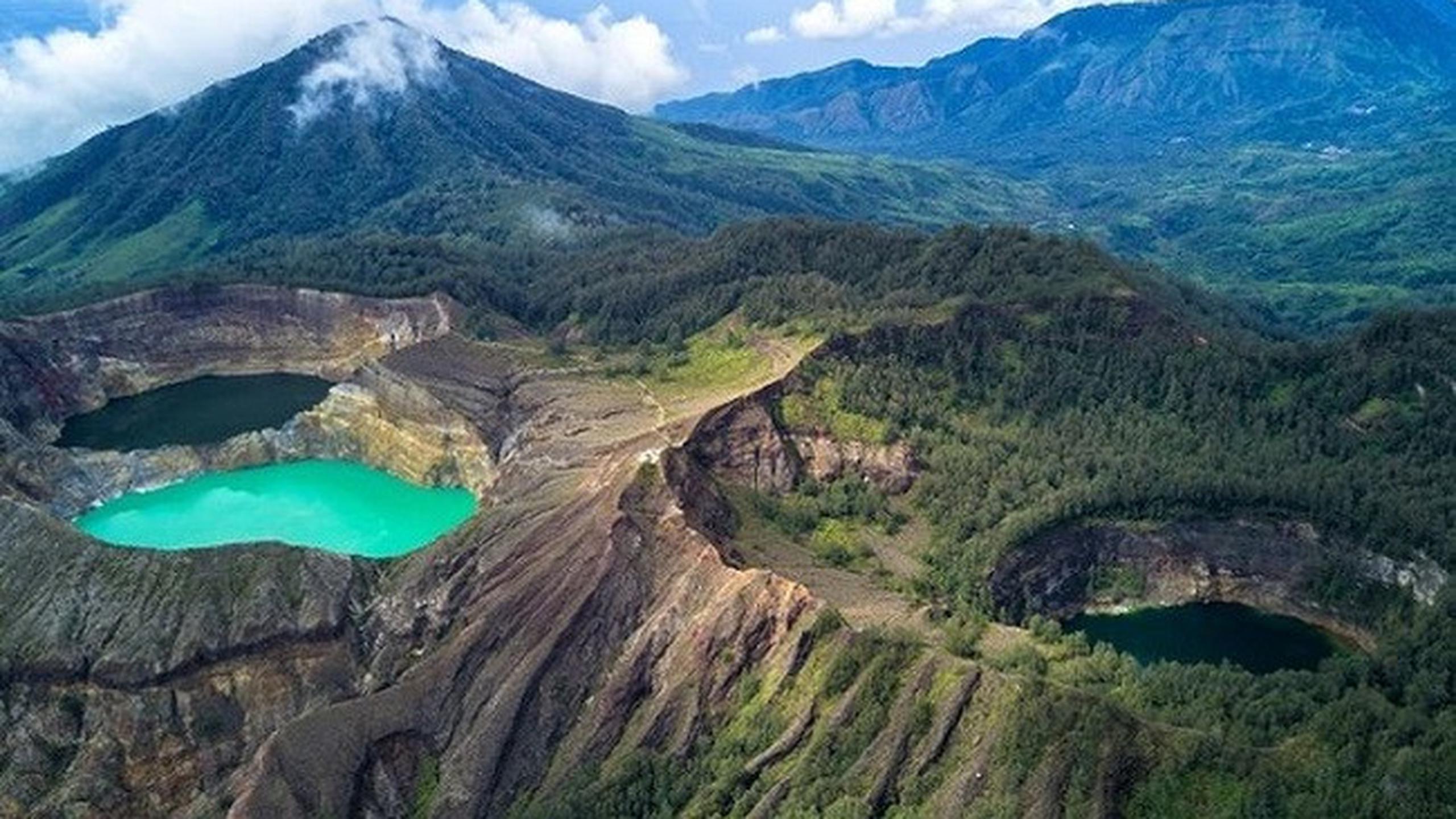 Explore and Discover Kelimutu Lake -Lamalera Whaling Village Tour in Lembata  (6D/5N)